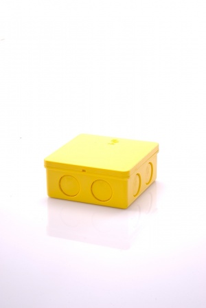 ข้อต่อกล่องพักสายสี่เหลี่ยม 4x4 พีวีซี เอสซีจี ระบบร้อยสายไฟ สีเหลือง 15-18-20 มม..jpg